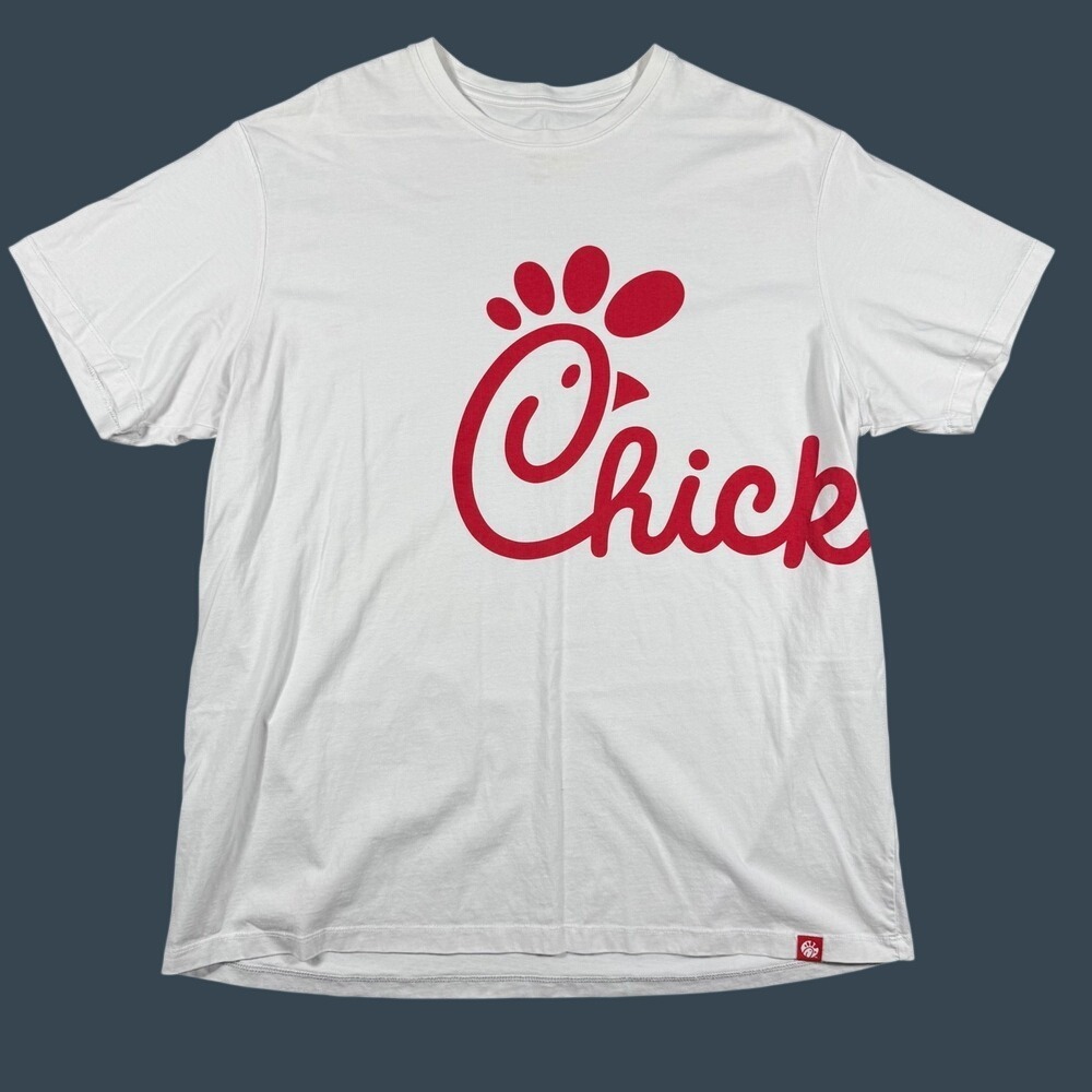 Chick-fil-A Authentic Originals Mens XL White Wrap Around Logo Graphic T-Shirt